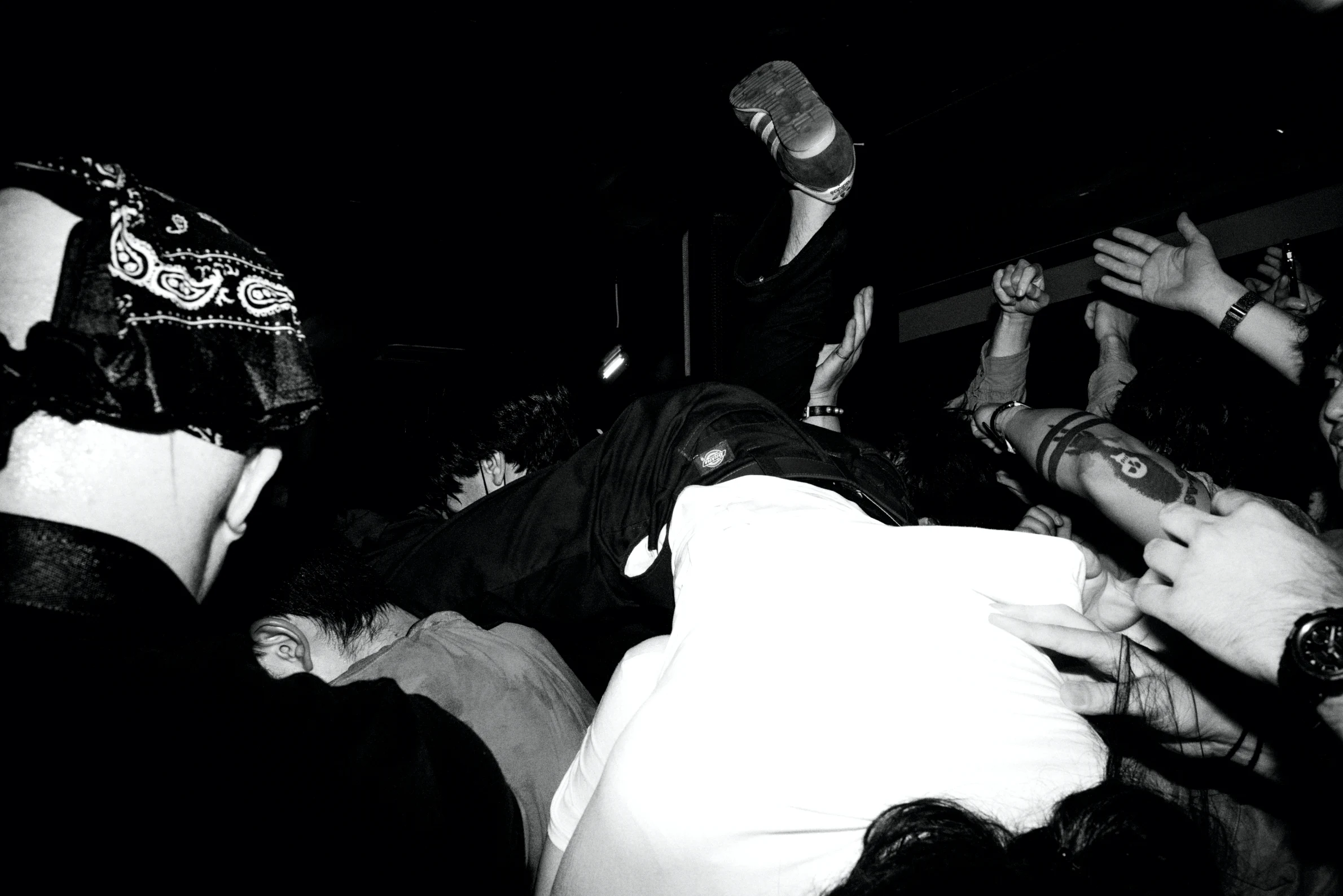 BRIGHTSIDE BOOKING live — crowd surf